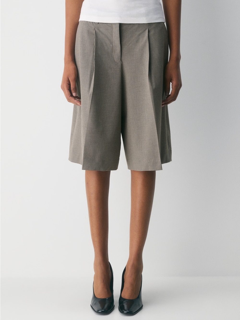 Aritzia Touchpoint Short - Brown/Taupe Check